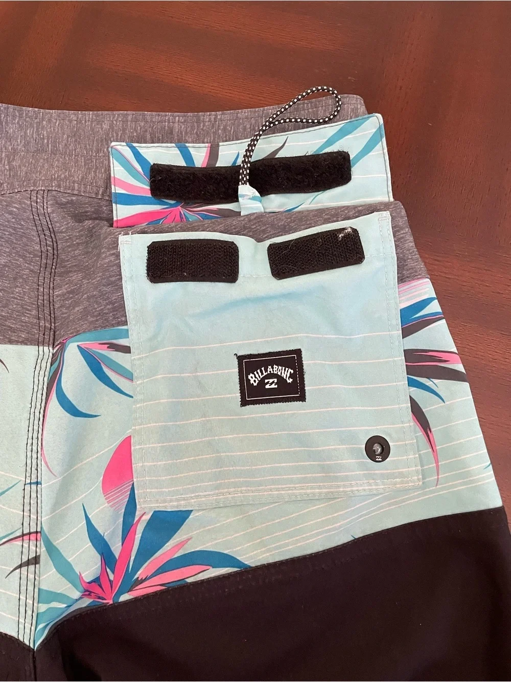 Billabong men’s pro board shorts size 29 . Multi color. Drawstring, Velcro